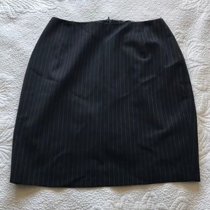 Tahari Perfect for Work Mini Skirt Size 4